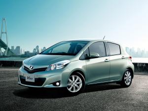 Toyota Vitz 2011 года